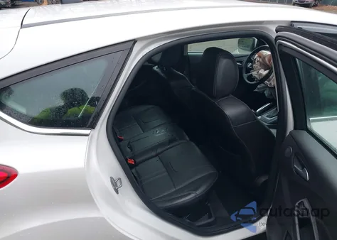 2013 Ford Focus Titanium из США, поврежденный, VIN 1FADP3N28DL359437